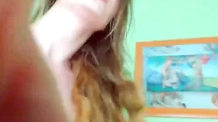 Роскошная телка ole4kaangel отсасывает фаллос