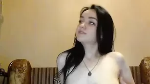 Пылкая брюнетка yfpfhtyrj отсасывает хуй и трахается