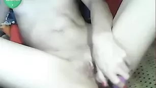 Шикарная девица sexbabe23 трахнула пизду самотыком