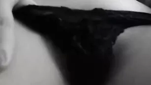 Крошка в татуировках marceguzman_ эффектно обнажается