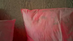Строптивая леди KillersTits позирует топлес
