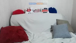 Энергичная соска Sweet-cobra трахает очко самотыком