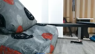 Симпатичная блондинка jasonandsarah демонстрирует сиськи