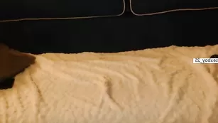 Сисястая шлендра IlontiK-Elia позирует в чулочках