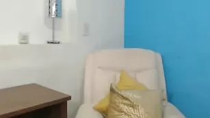 Импозантная самка succubbus демонстрирует огромные сиськи