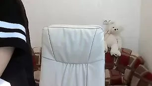 Красивая студентка ashleybulgari вертит сочной попой