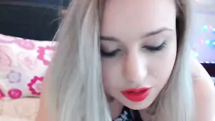 Сочная дамочка lena___ кончила в приватике
