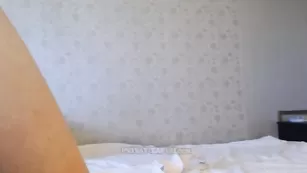 Строптивая леди Mashulya29 обнажает большую попку