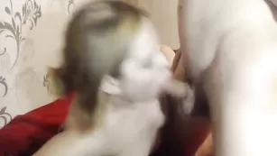 Русская шалава энергично сосет член SexRussian2