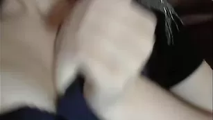 Сочная курва LadyyyO шалит с конфеткой