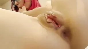 Кокетливые лесбиянки artmaya дрочат пизду фаллосом