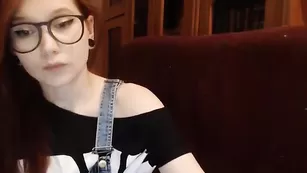 Грудастые телочки эротично целуются sailorwhore