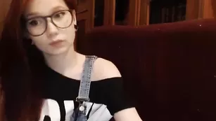 Грудастые телочки эротично целуются sailorwhore