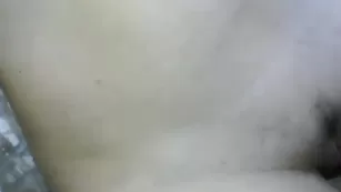 Белобрысая шлендра Sweet_Lexi мнет сисечки и писечку