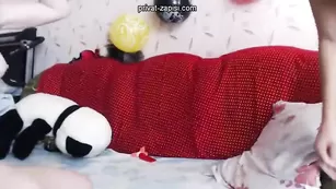 Горячая барышня Leonzi ебется в анал