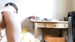 Русская прелесть Mashulya29 демонстрирует свои прелести