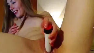 Роскошная шкура SEXPANTHER дрочит письку самотыком