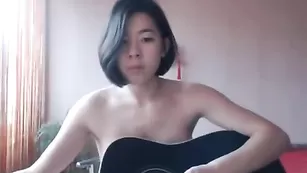 Неподражаемая xMikasaKimx демонстрирует нижнее белье