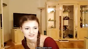 Страстная lexxxiwet эротично обнажается