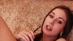 Аппетитная шмара SexySabotage ласкает большие сиськи