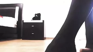 Жаркая госпожа вертит большой задницей