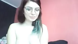 Изящная стерва Anita_Berger позирует в чулках