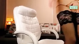 Шалава в чулках MeriLovely ласкает бритую киску