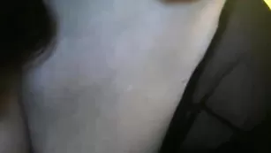 Шикарная крошка soniamyr ласкает большие сиськи