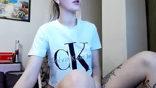 Блондинка wtfuck303 сосет хуй и ебется в зад