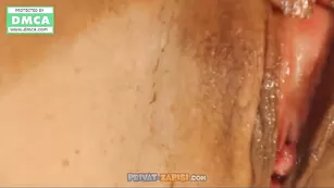 Милая брюнеточка заценила пизденку _Mary_