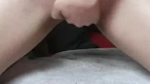 Грудастая BessieSweet наслаждается сквиртом