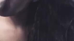 Красивая леди severnaya прыгает на члене