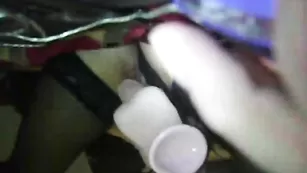 SachenkaAs Массирую клитор для тебя, дружок!