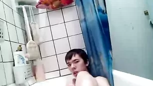 Ishiki Глубокий анальный фистинг в ванной и не только...