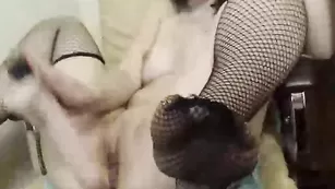 Dakota_Lex  возбужденная малышка доводит себя