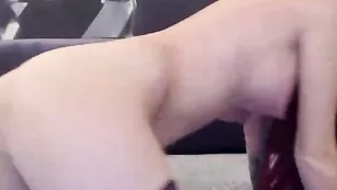 Рыжая богиня жестко трахает очко ESSSSCADA