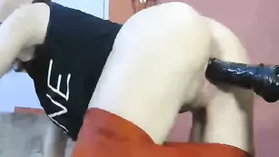 Пылкая sweetandrutza трахается с секс машиной