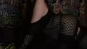 Зрелая соска mila444 позирует в нижнем белье