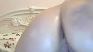 Пикантная чертовка kniazeva жестко трахает анал