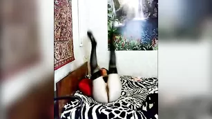 Пышная мамочка шалит в привате konhita