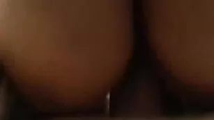 Эмоциональная куколка трахает пизду AwesomeTease