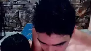 Худые геи aaronYdamian1 трахают задницу