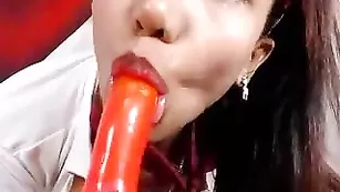 Грудастая латинка в чулках SensualLorent ебется страпоном