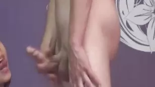 Телка сосет хуй и получает сперму CumHunter