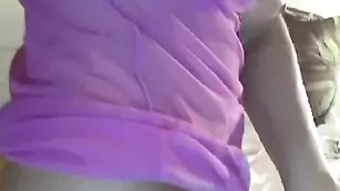 Блондинка трахает анал фаллосом WetChloe