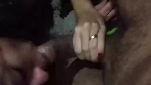 Знойная девка judith20 сосет пенис