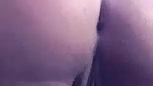 Жопастенькая крошка prettyange позирует голой