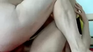 Жаркая малышка FeetGoddess трахается в попку