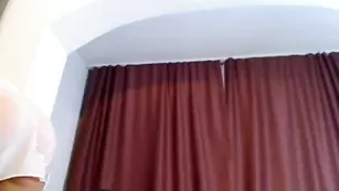 Жопастая курва FuFuana обливается водой