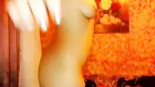 Малышка с большой жопой jessica_rabit занялась мастурбацией